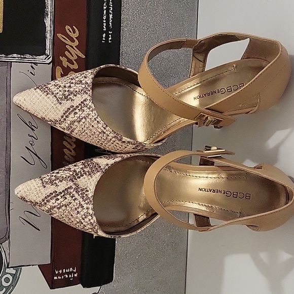 BCBGeneration Shoes - Picture 4 of 4